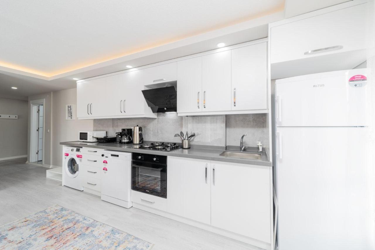 Modern And Fully Furnished Flat In Daire